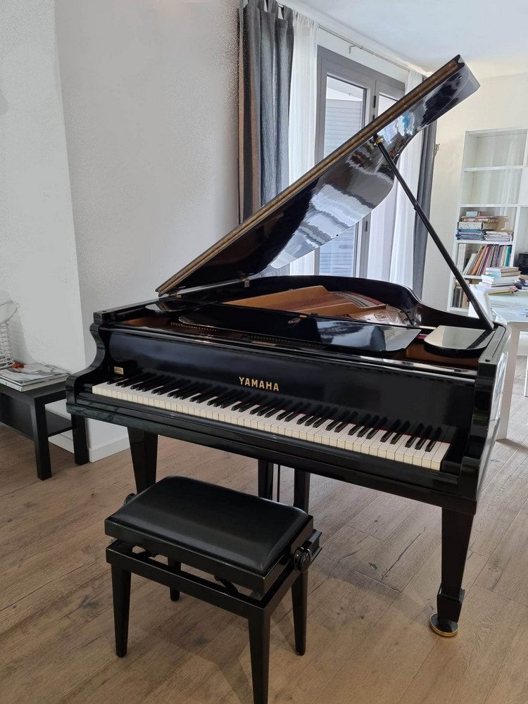 Yamaha half-grand piano rental in Milan Italy